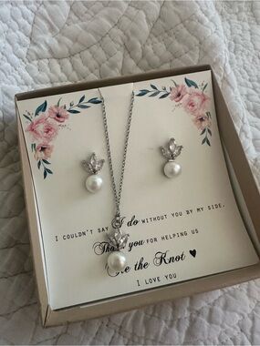 Bridal Glam Pearl Drop Pendant Necklace and Earrings Set - Silver and White